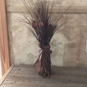 Rustic floral arrangement